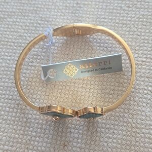 NWT trendy bracelet.